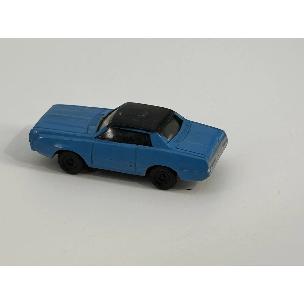 VINTAGE A.H.M HO Scale #5615 Blue Ford Thunderbird & 5613 Yellow Chevy Corvette